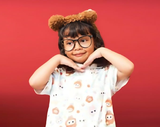Afiza Ghania, Penyanyi Cilik berbakat yang perlu dukungan penuh warga dan Pemko Palu. (Dok. Istimewa)