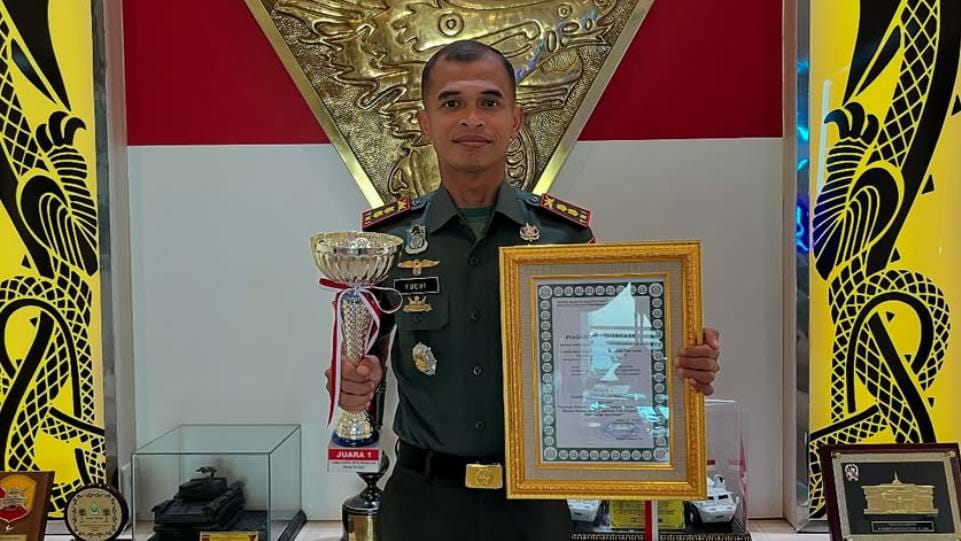 Komandan Batalyon Kavaleri 6/Naga Karimata, Letkol Kav Yudhi Agus Setiyanto, S.Sos raih Juara I Lomba Karya Cipta Teknologi dan Karya Tulis Ilmiah TNI Angkatan Darat Tahun 2025. (Dok. Istimewa)